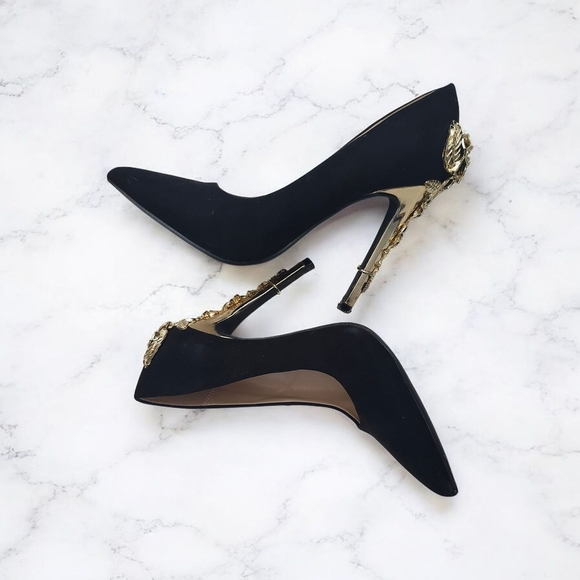 JustFab Black Stiletto Pumps Size US 7.5 Ornate Gold Sculptural  Floral Heels - Picture 7 of 16